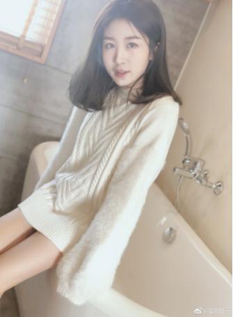 虎牙主播茄子 日韓服吃雞狂撩路人 這聲音也太甜了吧