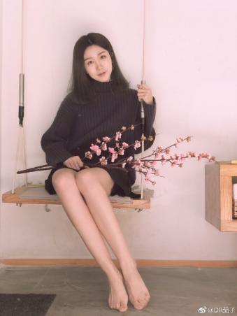 虎牙主播茄子 日韓服吃雞狂撩路人 這聲音也太甜了吧